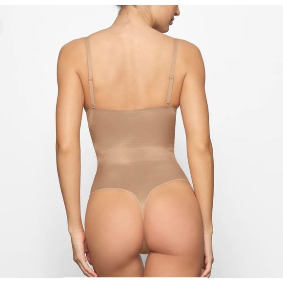 SKIMS Barley There Scoop Bodysuit Clay Size M - Picture 2 of 10